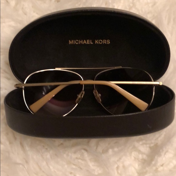 MICHAEL KORS SUNGLASSES - Picture 4 of 4